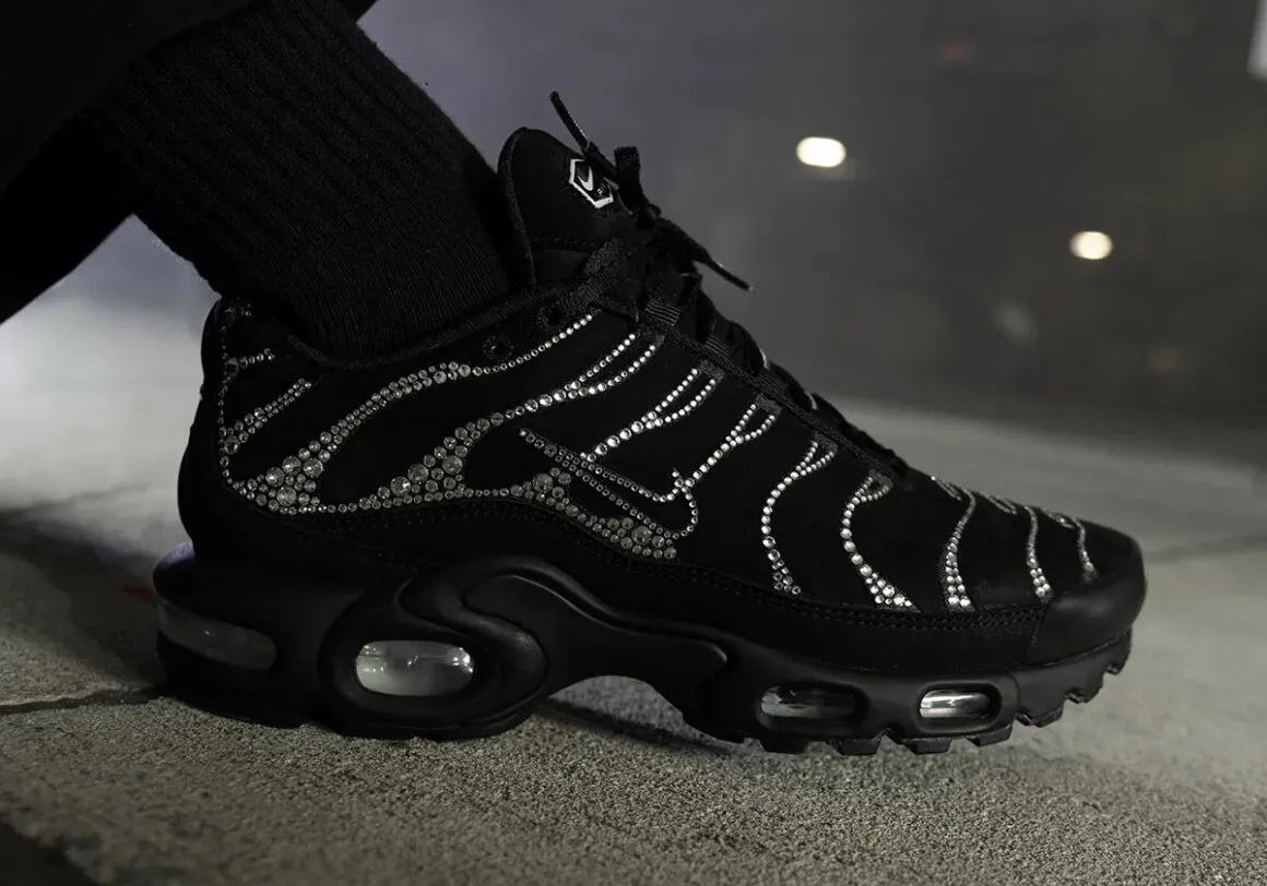 Review bộ sưu tập mới Swarovski x Nike Air Max Plus Hinh anh 3: Review bo suu tap moi Swarovski x Nike Air Max Plus