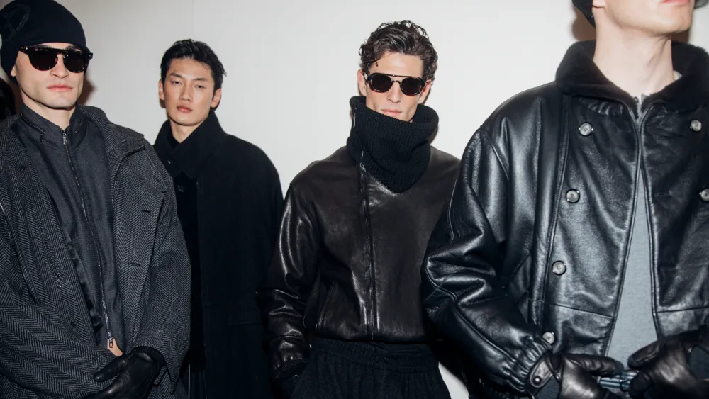 Giorgio Armani Thu Dong 2025: Su "doi moi" cua nhung di san?