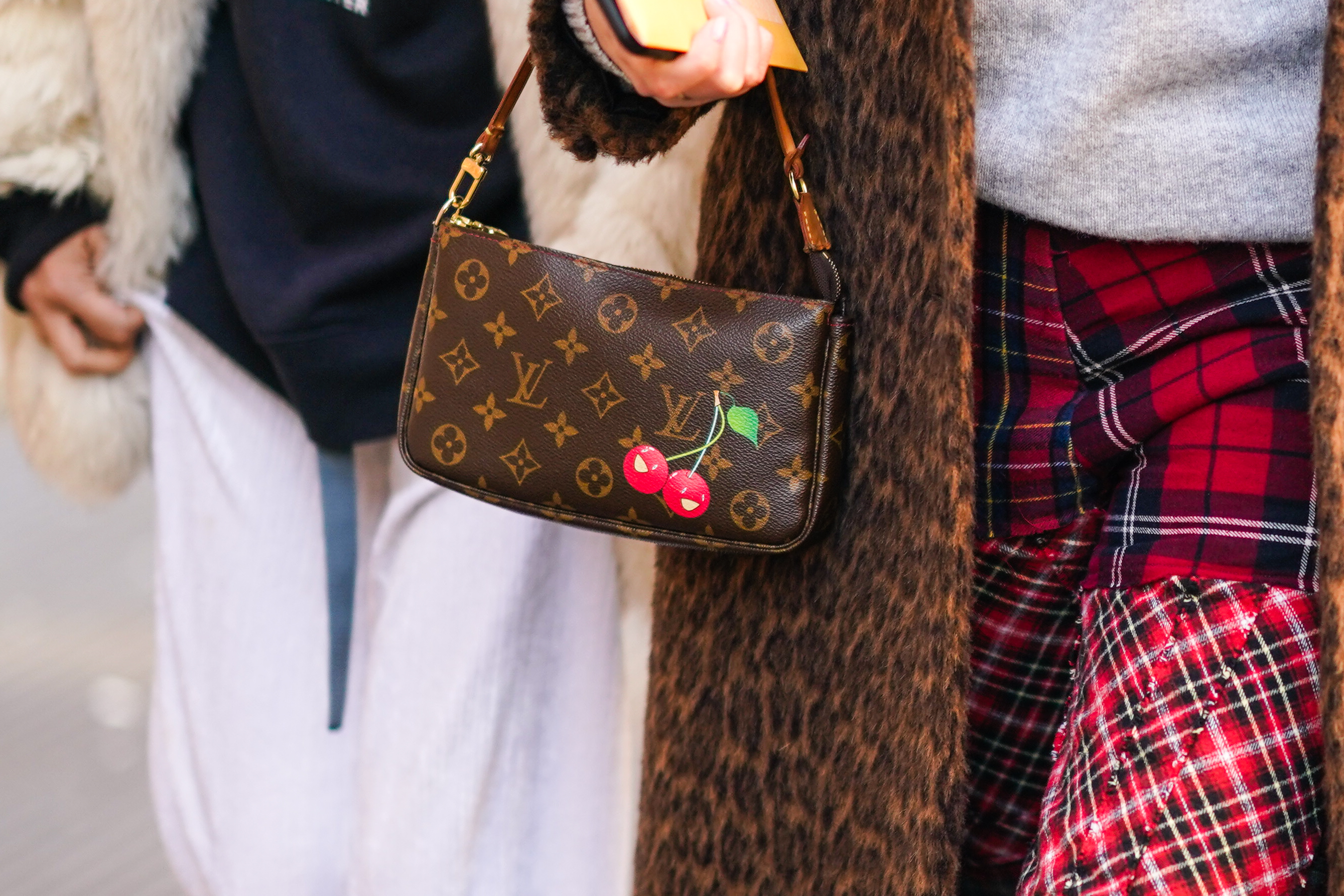 Có thể bạn chưa biết Louis Vuitton và Murakami đã từng hợp tác Hinh anh 2: Co the ban chua biet Louis Vuitton va Murakami da tung hop tac