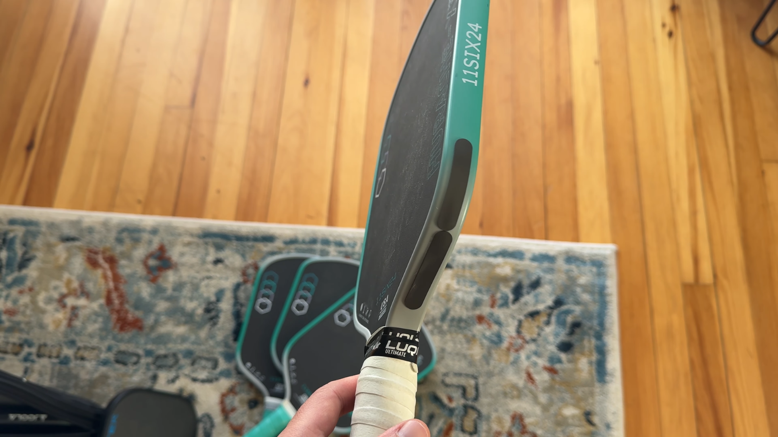 Hinh anh 1: Vot 11SIX24 Power Series Gen 3 voi thiet ke hien dai va hieu suat manh me