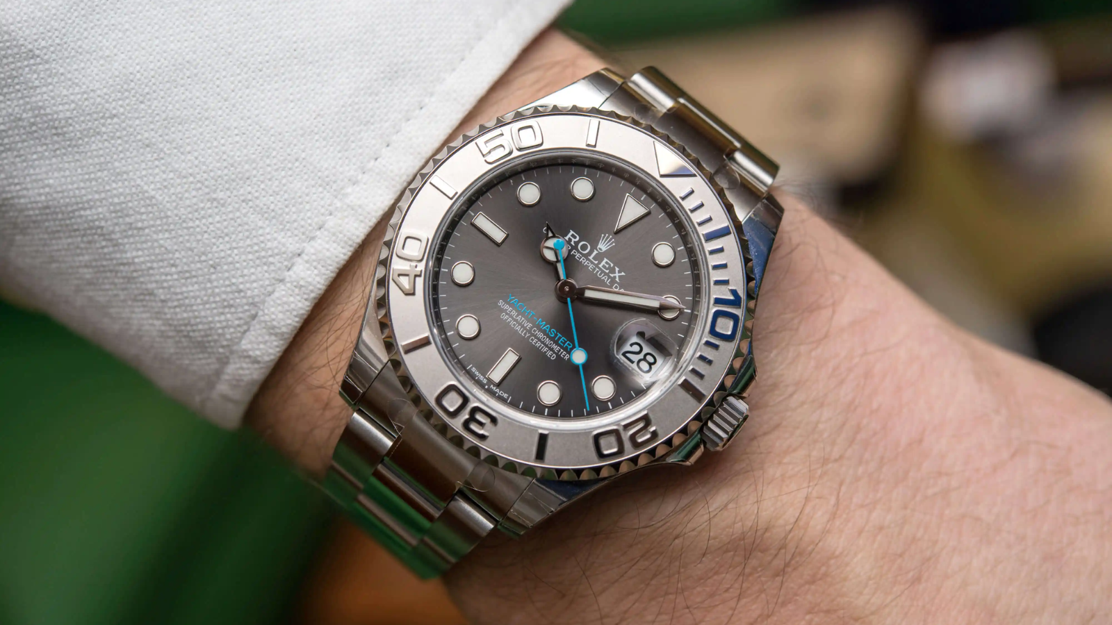 Đánh giá chi tiết Rolex Yacht-Master 37 Hinh anh 5: Dong ho Rolex Yacht-Master 37 voi thiet ke sang trong va dang cap