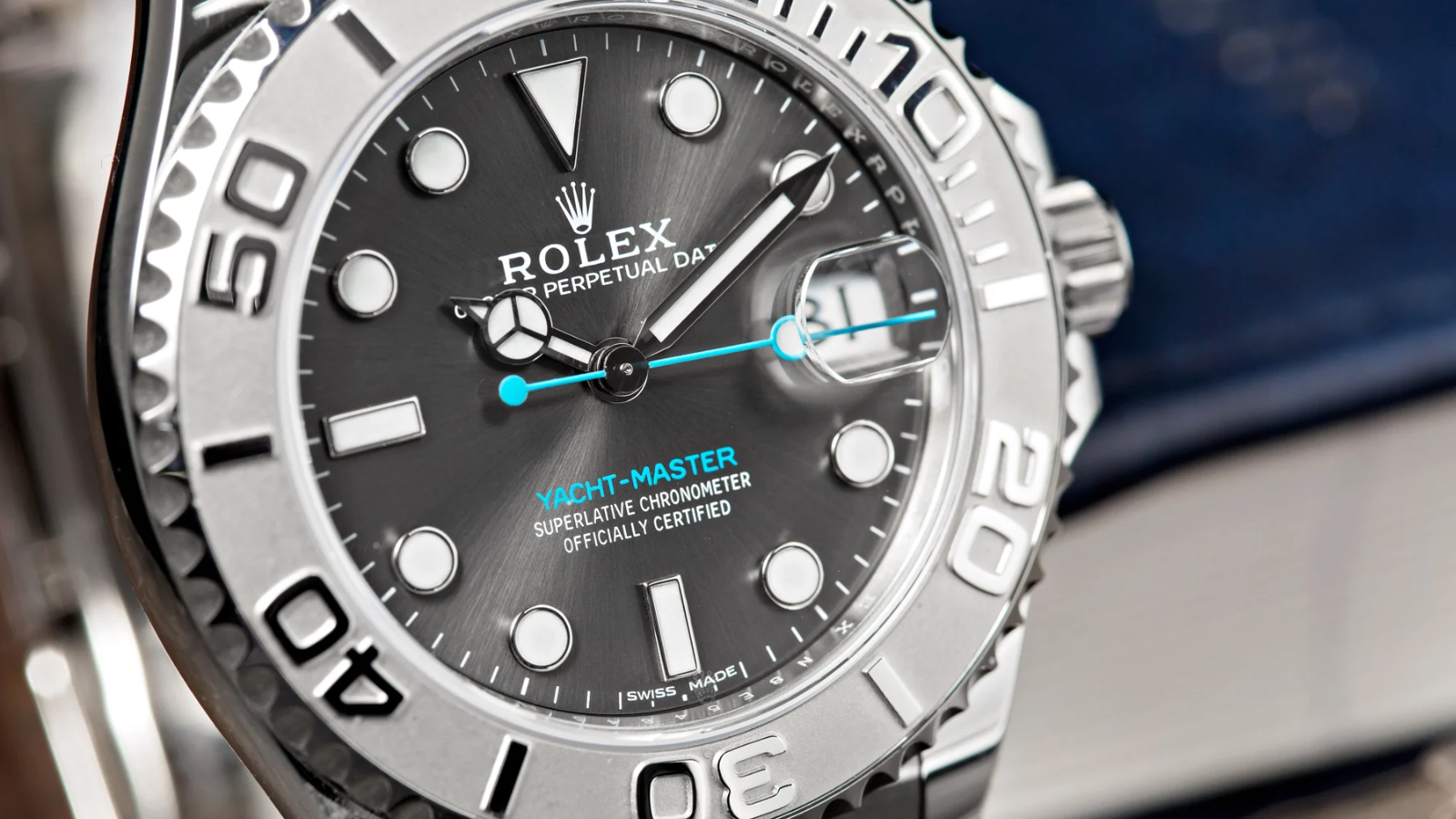 Đánh giá chi tiết Rolex Yacht-Master 37 Hinh anh 6: Dong ho Rolex Yacht-Master 37 voi thiet ke sang trong va dang cap