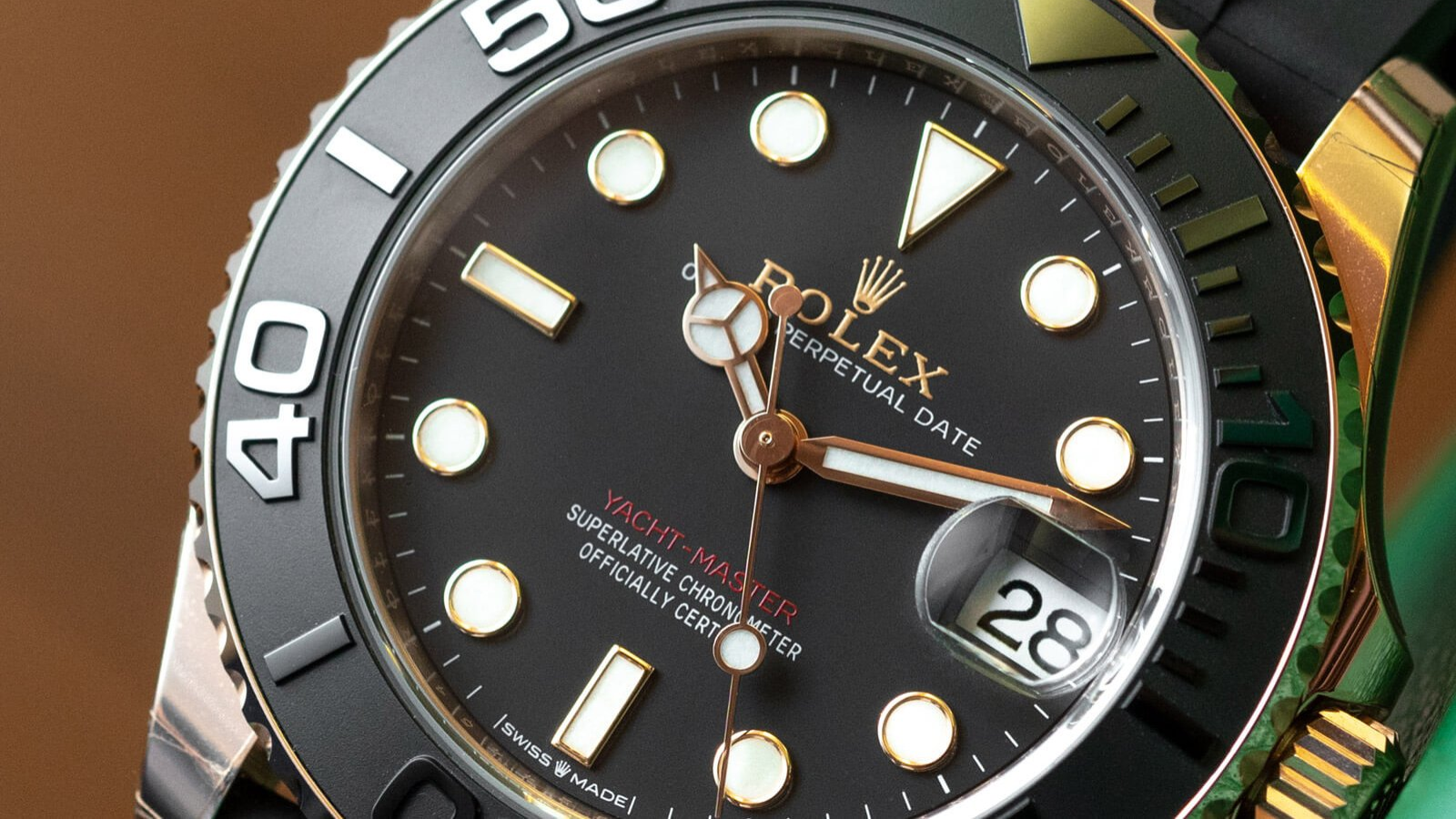 Đánh giá chi tiết Rolex Yacht-Master 37 Hinh anh 9: Dong ho Rolex Yacht-Master 37 voi thiet ke sang trong va dang cap