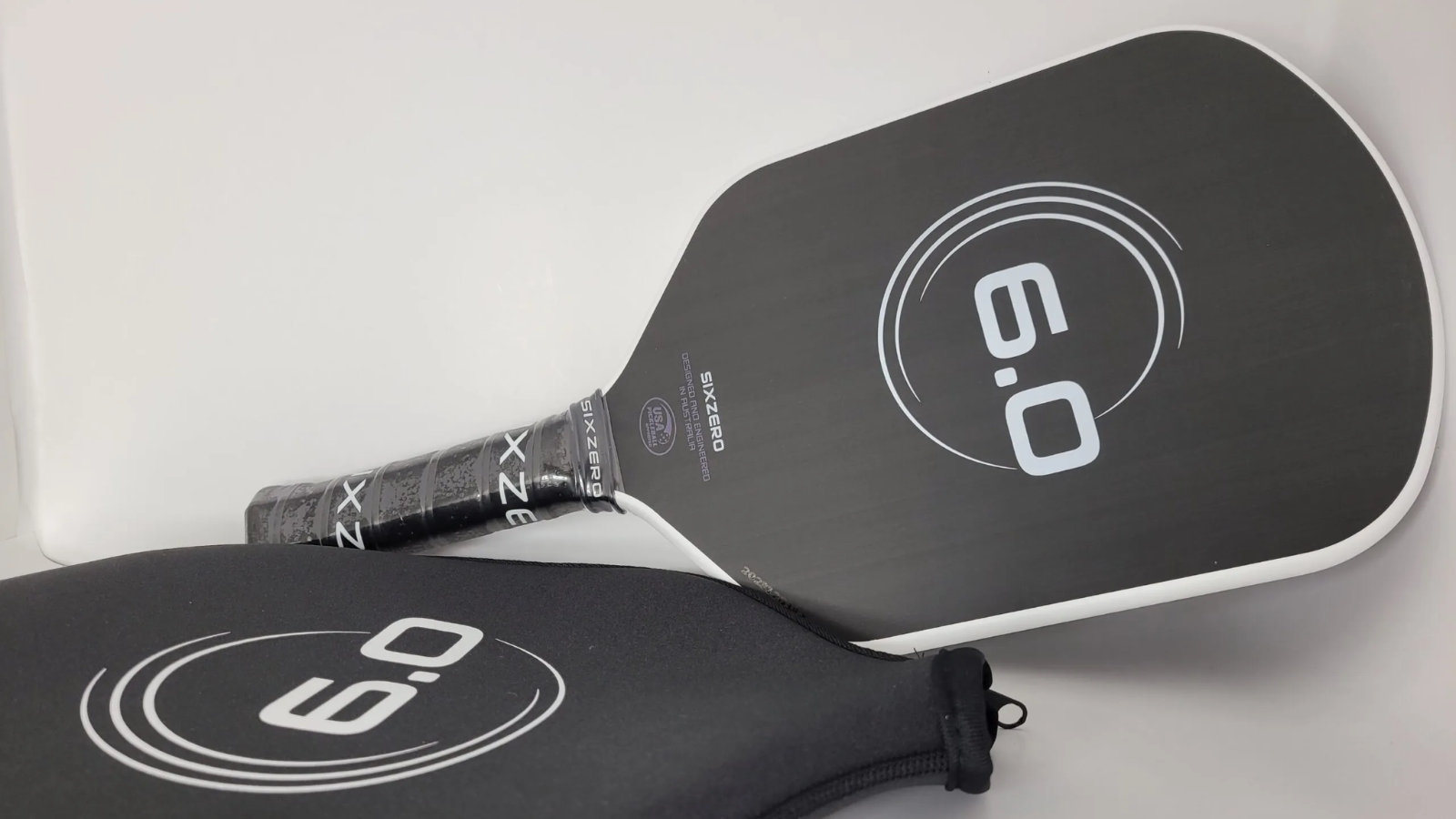 Đánh giá vợt Six Zero Infinity Double Black Diamond 16mm Hinh anh 1: Hinh anh vot pickleball Six Zero Infinity Double Black Diamond 16mm