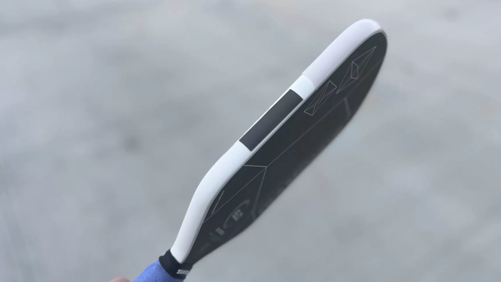 Đánh giá vợt Six Zero Infinity Double Black Diamond 16mm Hinh anh 2: Hinh anh vot pickleball Six Zero Infinity Double Black Diamond 16mm