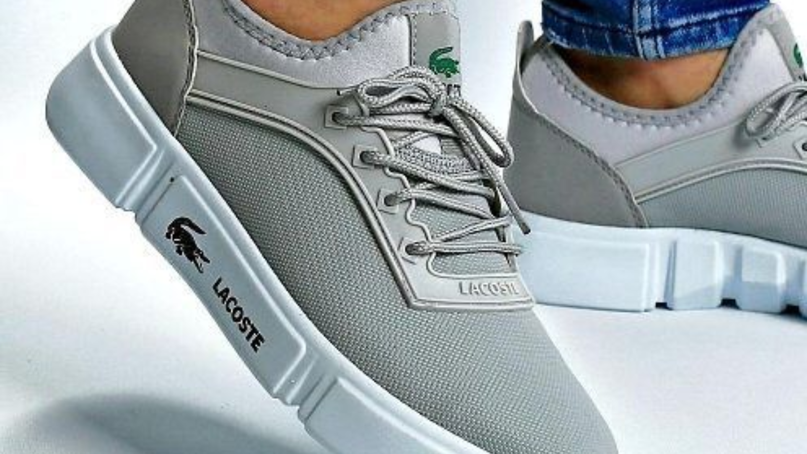 Hinh anh 3: Hinh anh giay Lacoste L003 Neo Shot the hien su ket hop giua the thao va thoi trang.