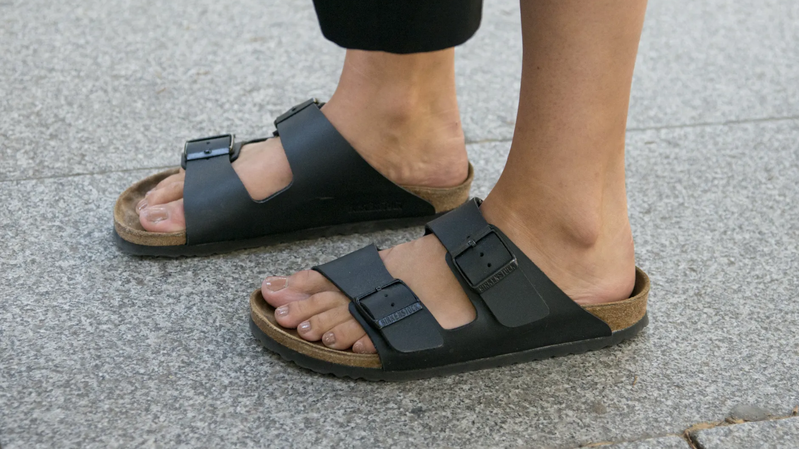 Hinh anh 4: Huong dan chon size giay dep Birkenstock voi bang size va phan biet footbed