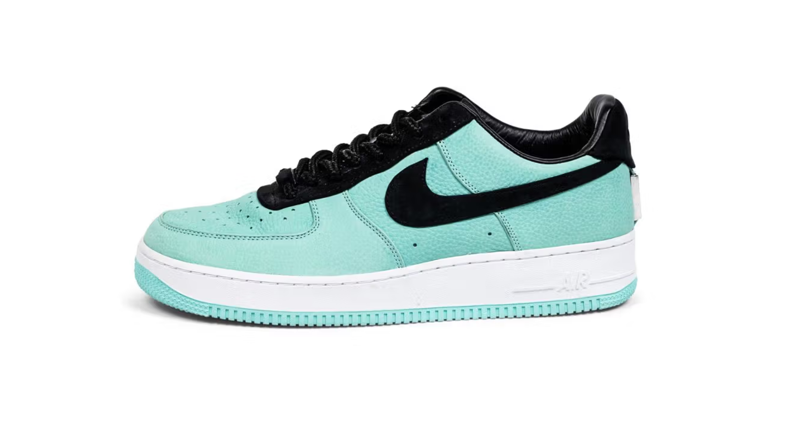 Joopiter là gì? Nền tảng đấu giá của Pharrell Williams Hinh anh 6: Joopiter nen tang dau gia cua Pharrell Williams voi sneaker va nghe thuat doc dao