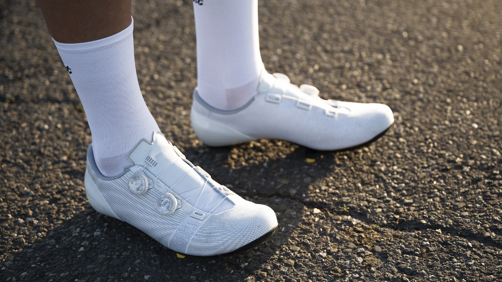 Hinh anh 1: Giay dua Rapha Pro Team Powerweave voi thiet ke hien dai va cong nghe tien tien