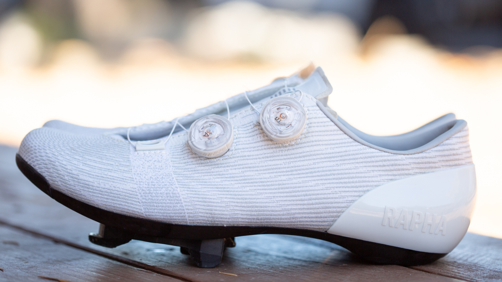 Hinh anh 4: Giay dua Rapha Pro Team Powerweave voi thiet ke hien dai va cong nghe tien tien