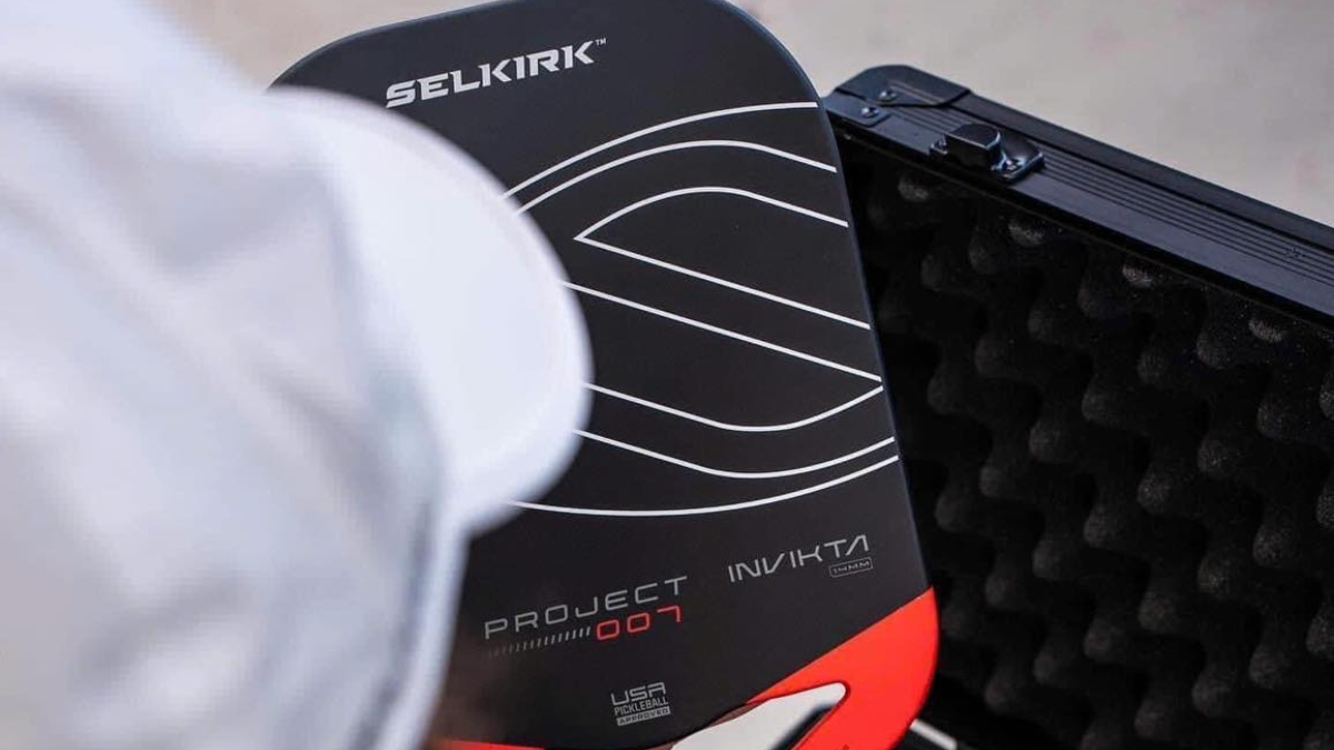 Can canh vot pickleball Selkirk Project 007 voi cong nghe tien tien