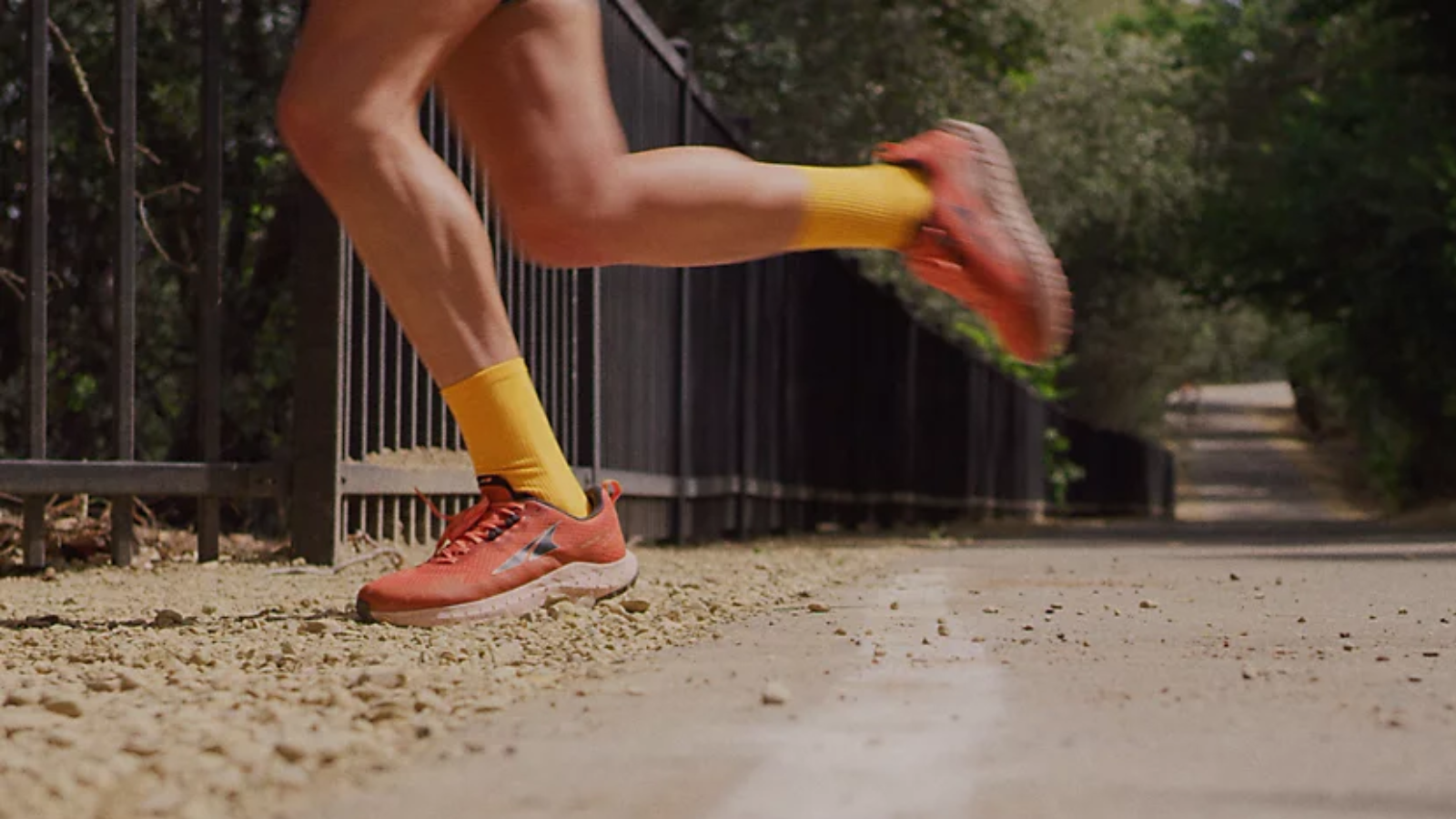 Hinh anh 12: Hinh anh cac doi giay ho tro giam dau dau goi tot nhat nam 2025