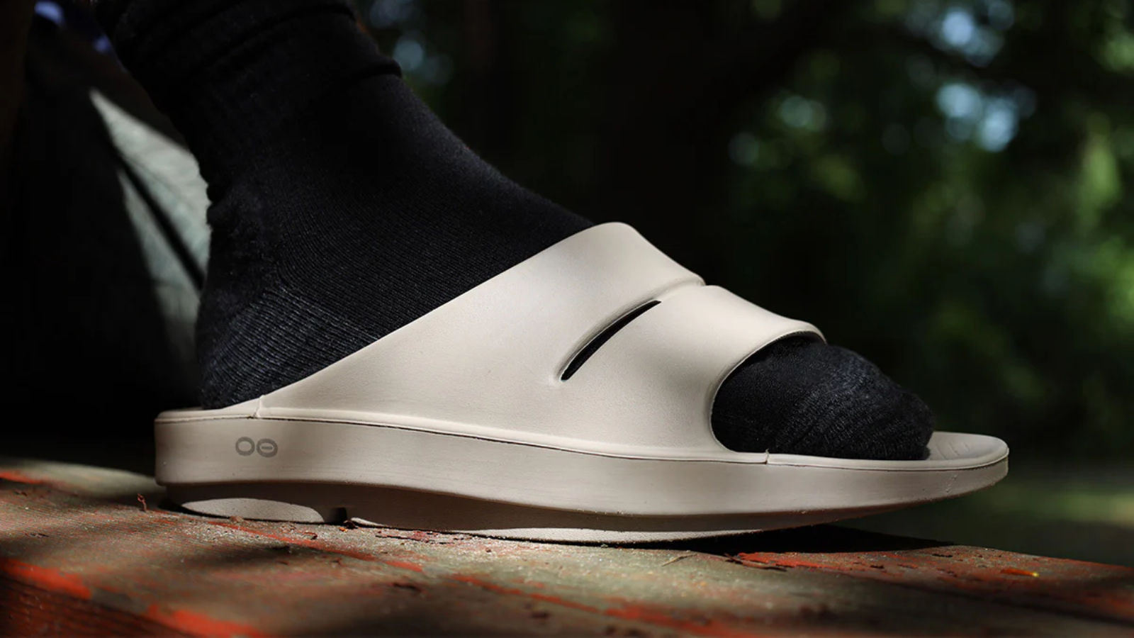 Top 10 đôi giày tập luyện nữ tốt nhất năm 2025 Hinh anh 7: Giay tap luyen nu tot nhat nam 2025: On Cloud X 4, Nike Metcon 9, Hoka Clifton 9 va nhieu hon