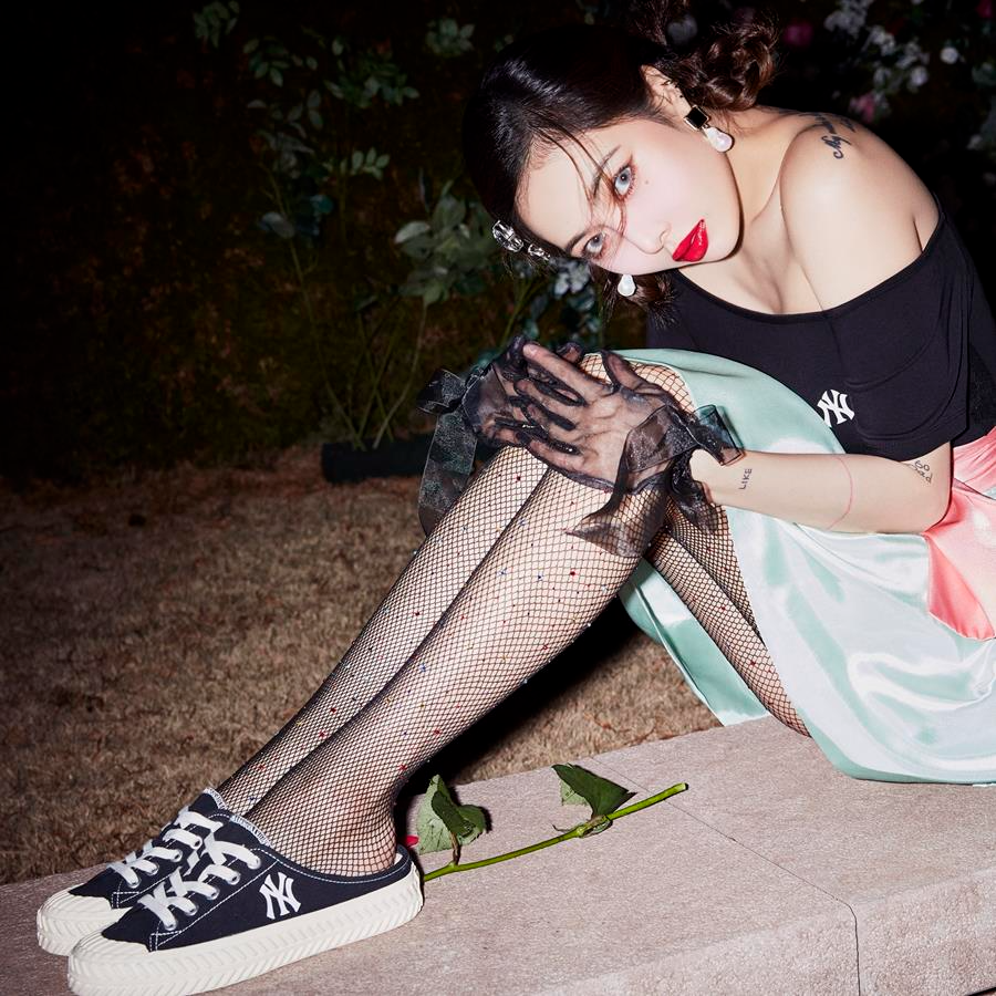 Giay MLB Mule Playball Origin x New York Yankees 'Black' 3AMUUA11N-50BKS