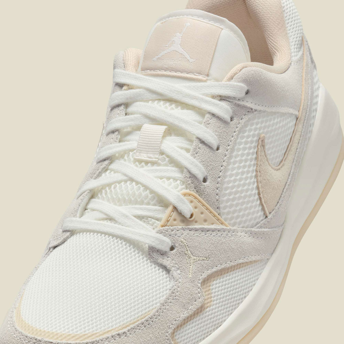 Giay Nike Air Jordan CMFT Era 'Sail Rattan' HJ6778-102