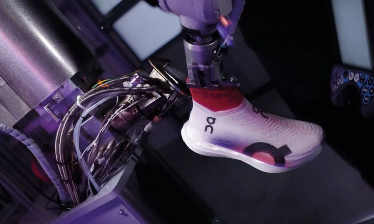 On Running giới thiệu công nghệ mới “LightSpray” Hinh anh 1: On Running gioi thieu cong nghe moi “LightSpray”