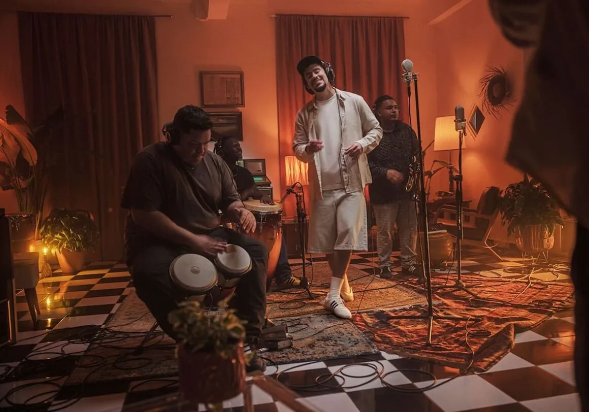 Review chi tiết Bad Bunny x adidas Ballerina Hinh anh 2: Review chi tiet Bad Bunny x adidas Ballerina