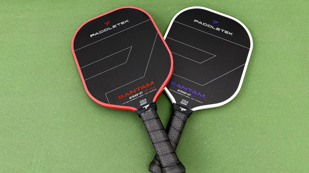 Vot pickleball Paddletek Bantam ESQ-C voi thiet ke soi carbon va loi polyme