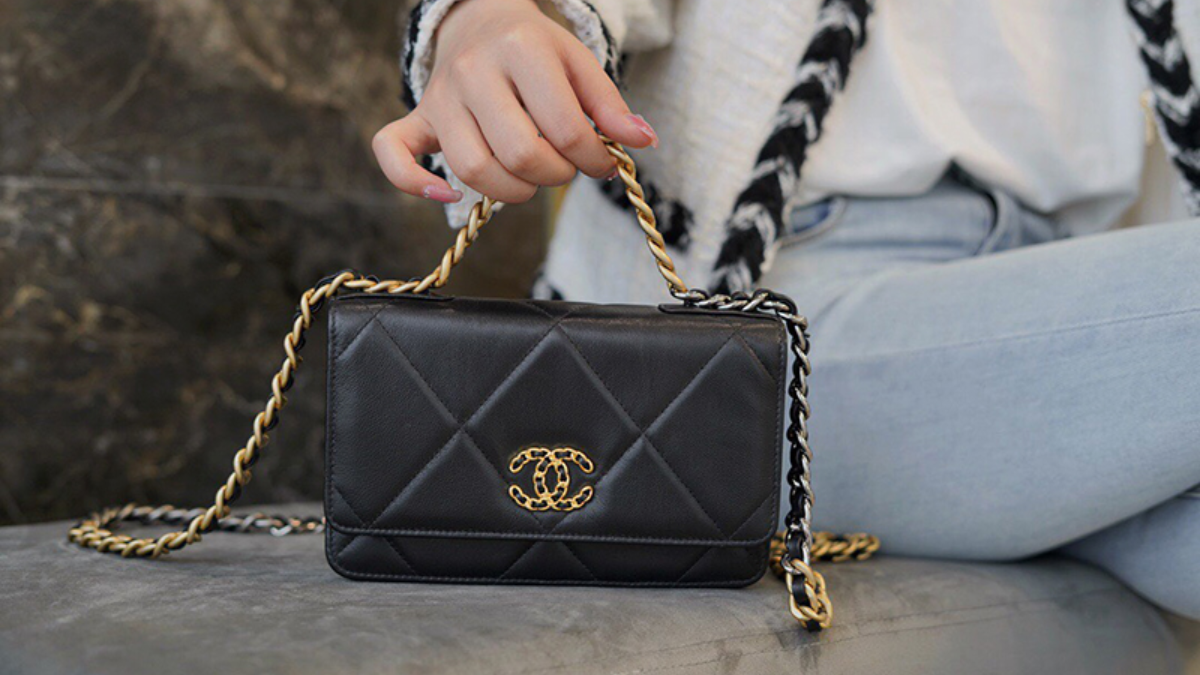 Chanel Wallet on Chain: Goi y mau sac phu hop cho tung mua