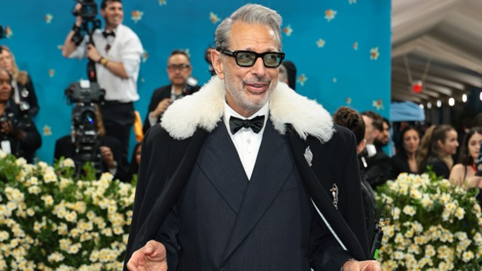 Hinh anh 3: Met Gala 2025 ton vinh nha thiet ke da mau tren tham do