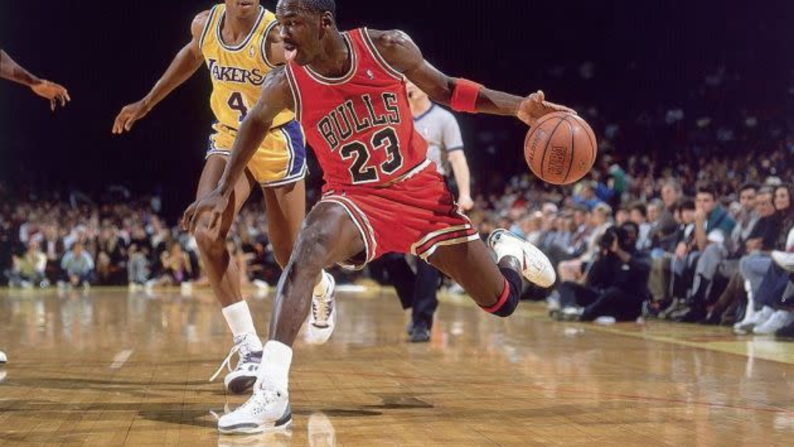 Hinh anh 3: Nike Air & Michael Jordan: Huyen thoai bat dau tu mot cu nhay