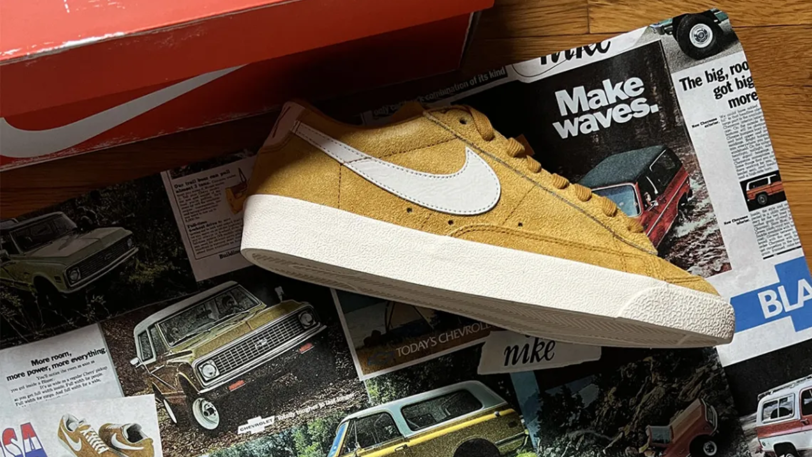 Devin Booker x Nike trình làng “Chevy” Hinh anh 8: Giay Nike Book 1 va Blazer Low “Chevy” cua Devin Booker, thiet ke dac biet ket hop yeu to van hoa xe hoi va the thao.