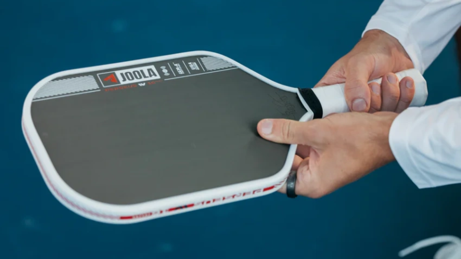 Hinh anh 4: Vot pickleball manh me 2025: Volair Mach 1 Forza, Selkirk Power Air, JOOLA Perseus Pro IV, CRBN 2X Power Series, Legacy Pro