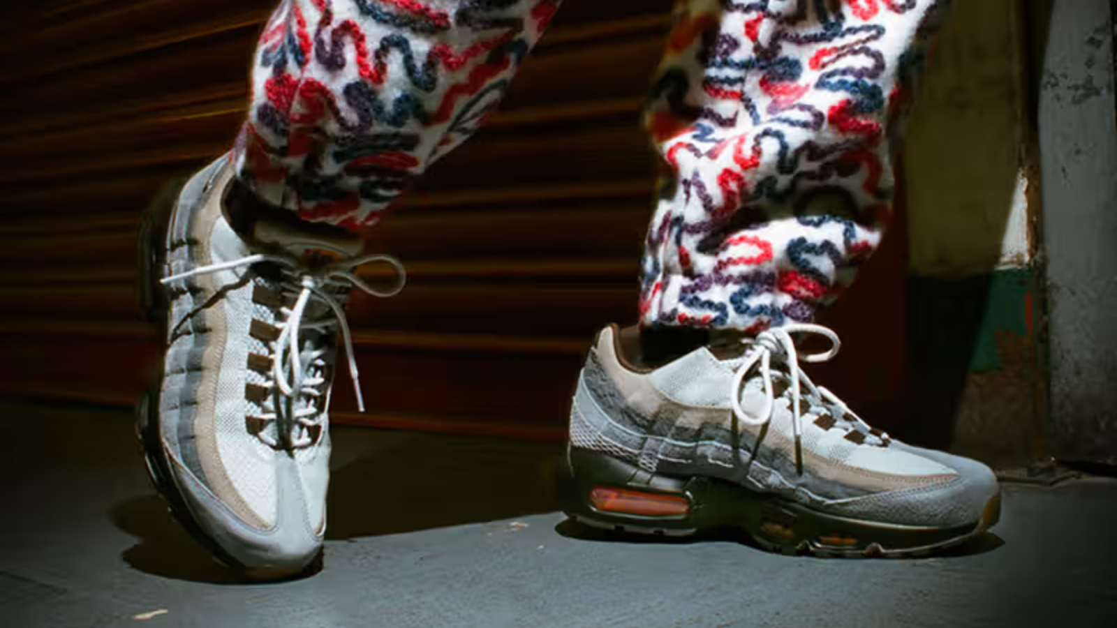 Nike Air Max 95 “110s”: Huyền thoại đường phố Vương quốc Anh Hinh anh 5: Nike Air Max 95 “110s”: Huyen thoai duong pho Vuong quoc Anh