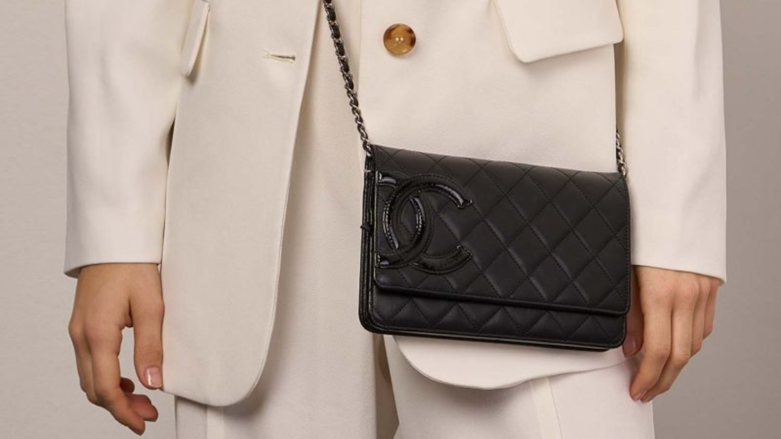 Chanel Wallet on Chain: Gợi ý màu sắc phù hợp cho từng mùa Hinh anh 6: Chanel Wallet on Chain: Goi y mau sac phu hop cho tung mua