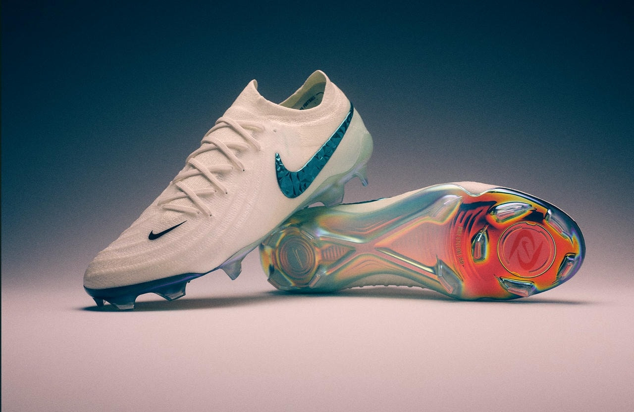 Nike Phantom – Dòng giày định hình nghệ thuật kiểm soát bóng hiện đại Hinh anh 4: Nike Phantom – Dong giay dinh hinh nghe thuat kiem soat bong hien dai