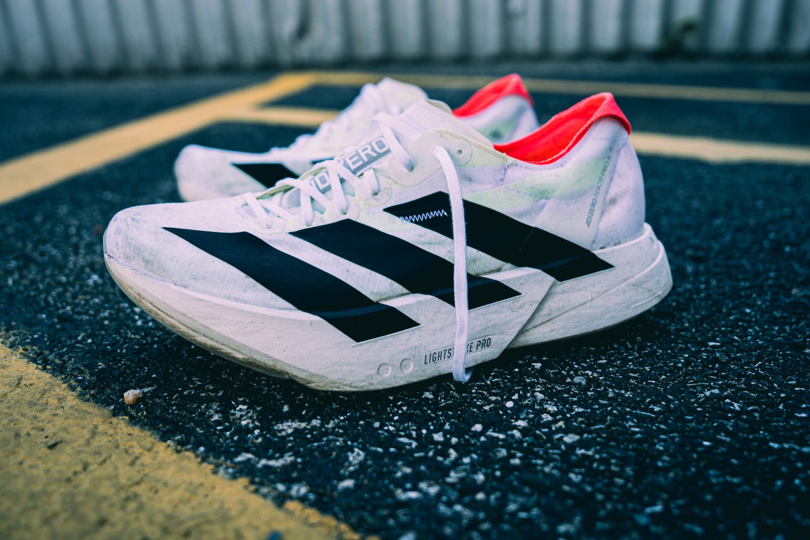 Hinh anh 11: Hinh anh cac doi giay chay bo hang dau nam 2025 cua Asics, Hoka, Saucony, Adidas va Nike.