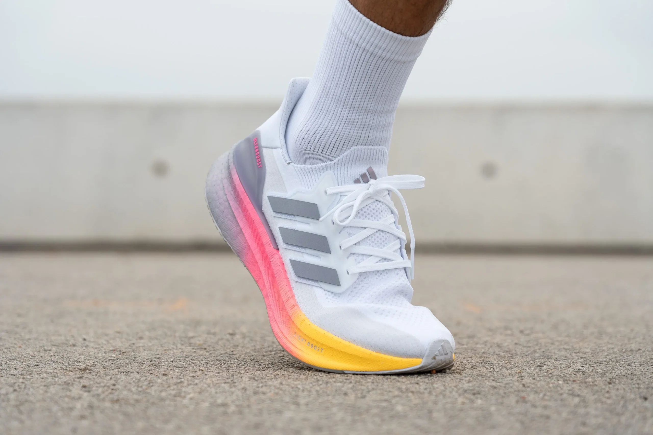 Hinh anh 2: Adidas Ultrarun 5 – Doi giay toi uu hieu suat, bung no toc do