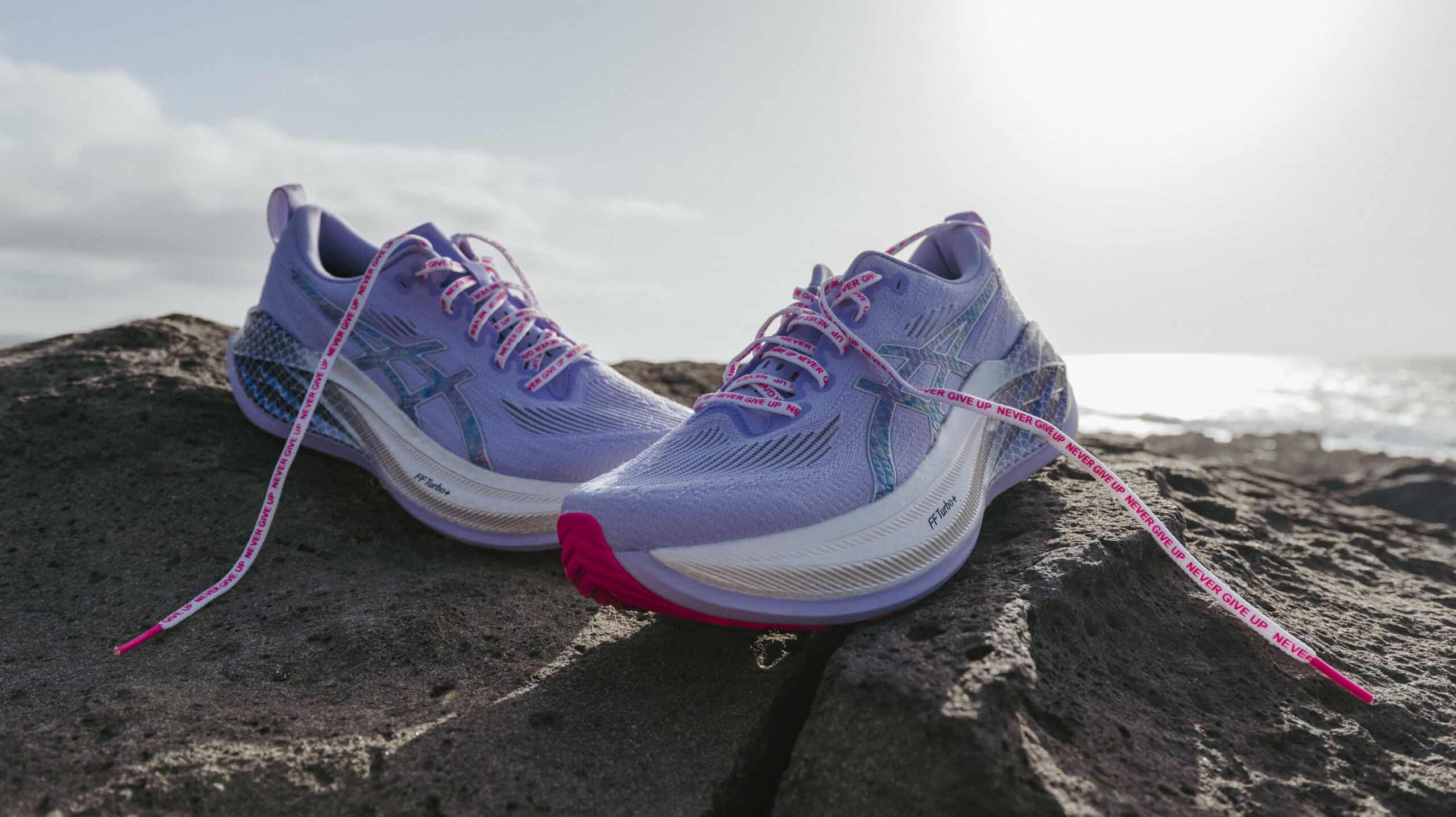 Hinh anh 3: Hinh anh cac doi giay chay bo hang dau nam 2025 cua Asics, Hoka, Saucony, Adidas va Nike.