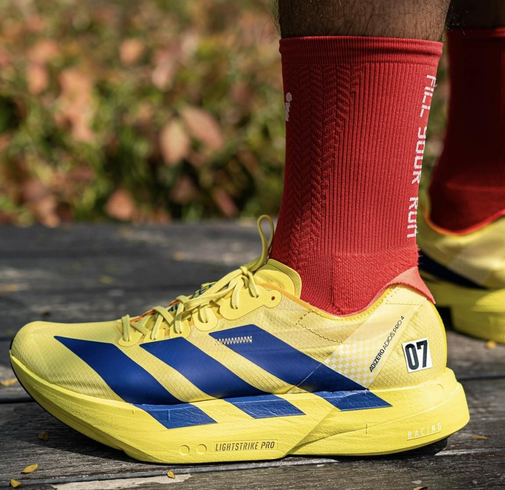 Hinh anh 12: Hinh anh cac doi giay chay bo hang dau nam 2025 cua Asics, Hoka, Saucony, Adidas va Nike.