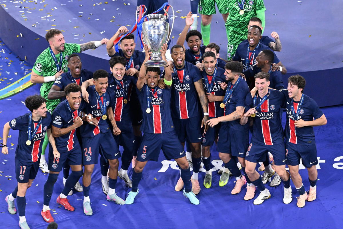 Hinh anh 1: PSG an mung chien thang lich su tai Champions League 2024/2025