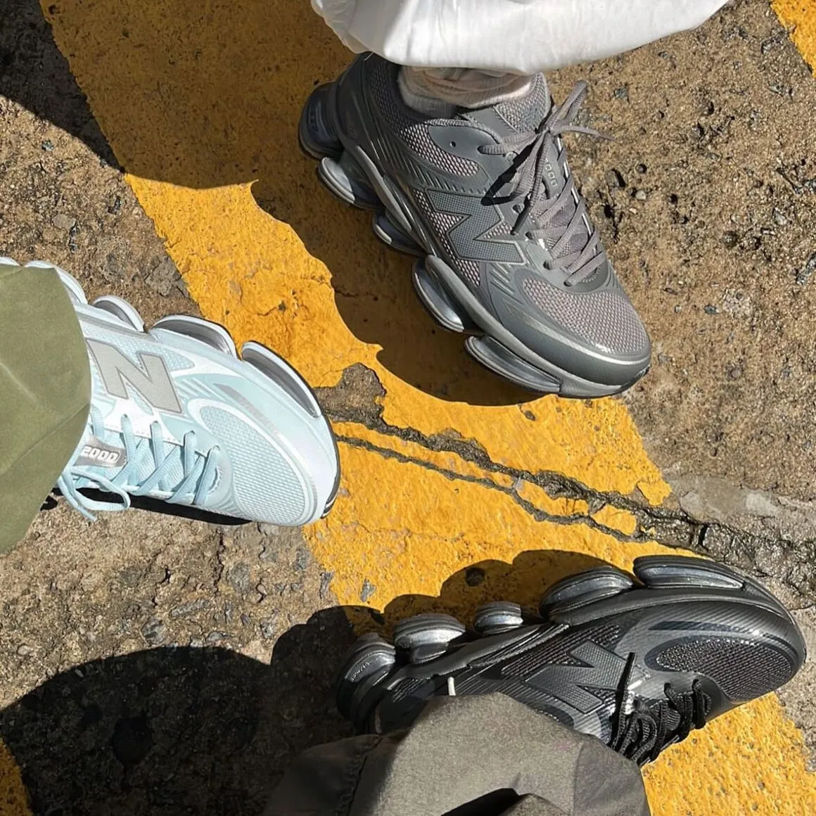 Review chi tiết mẫu giày Tech runner: New Balance 2000 ABZORB Hinh anh 4: Review chi tiet mau giay Tech runner: New Balance 2000 ABZORB