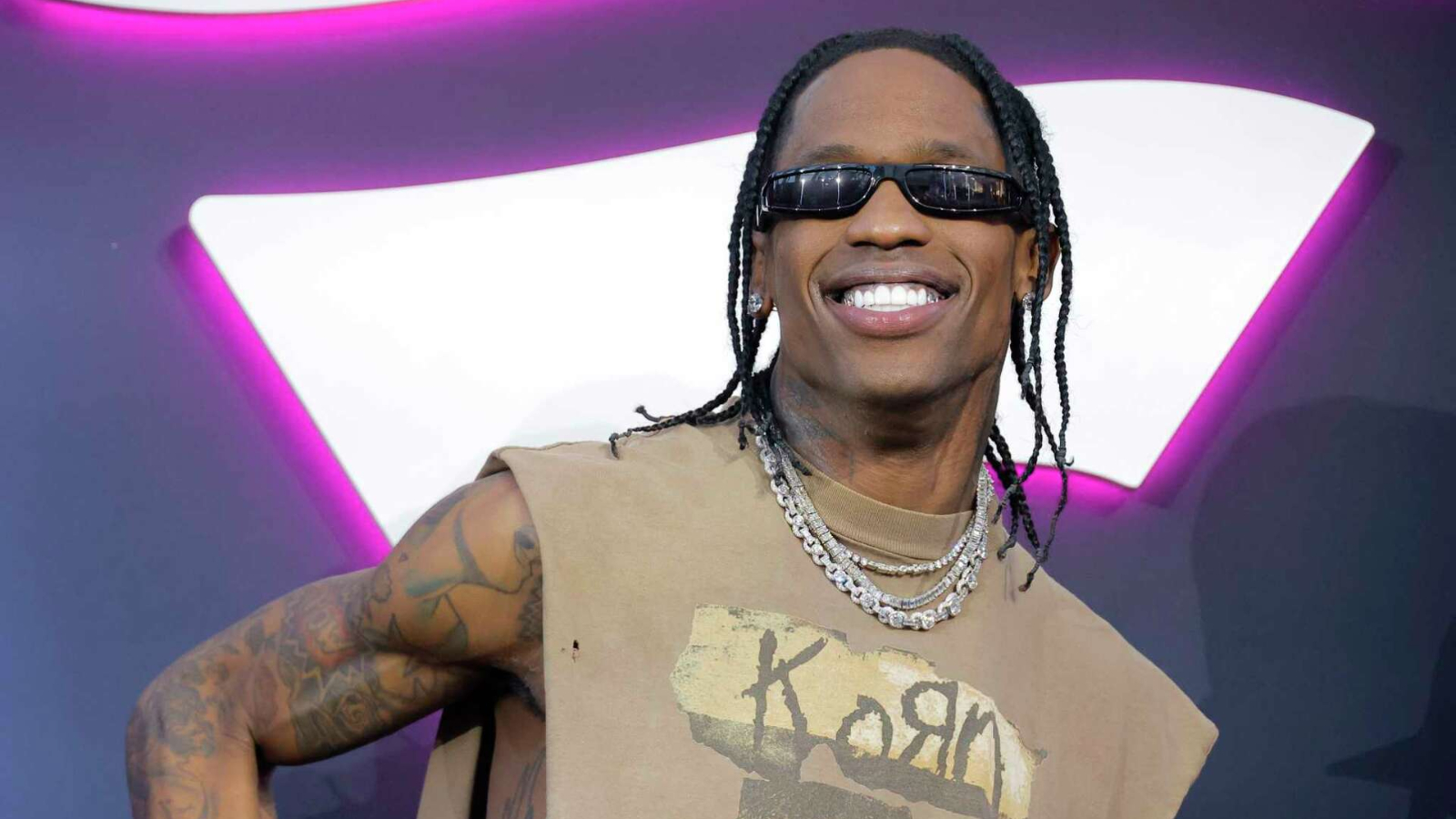 Hinh anh 1: Travis Scott cung cac doi sneaker hop tac voi Nike va Jordan