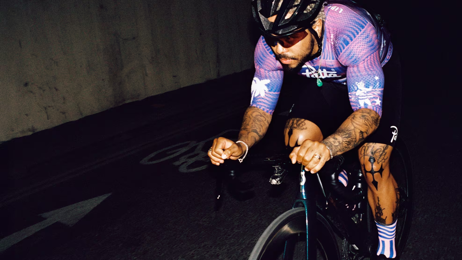 Hinh anh 6: Bo suu tap Rapha x Patta Drop 2: Thoi trang dap xe ket hop van hoa duong pho