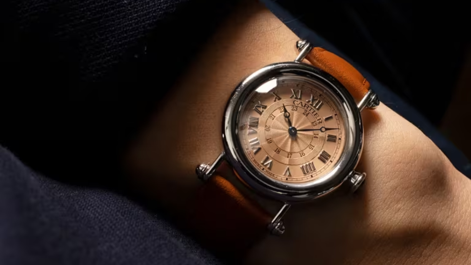 Hinh anh 1: Nhung Mau Dong Ho Cartier Co Dien Dang Mua Nhat Hien Nay