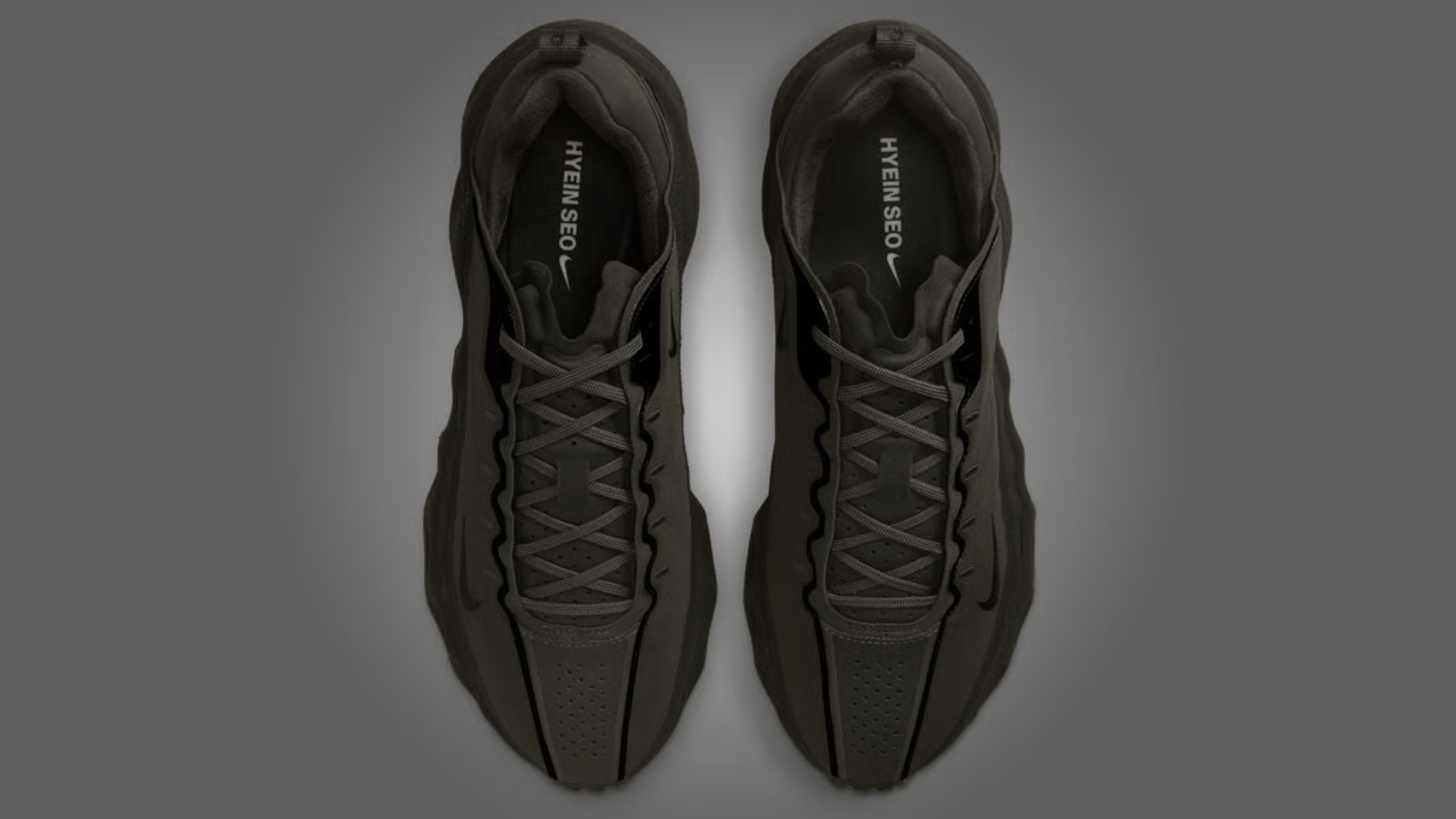 Hinh anh 6: Hyein Seo x Nike Ava Rover: Su Ket Hop Dot Pha Giua Thoi Trang Tuong Lai va Cong Nghe Hien Dai