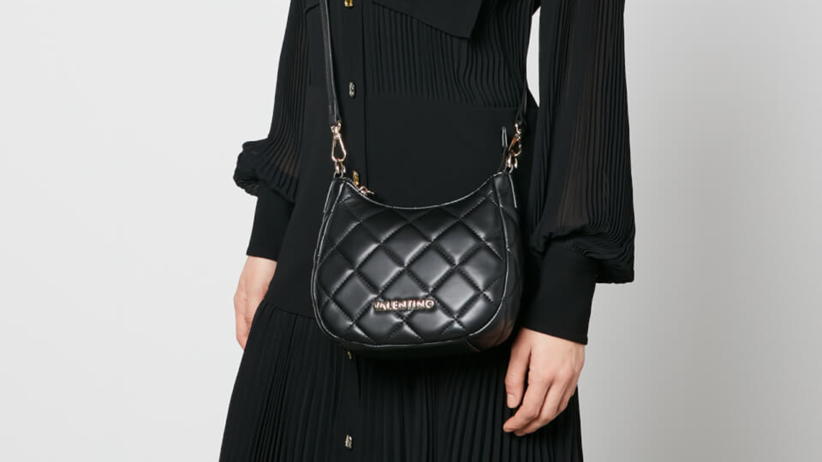 Hinh anh 5: Bo suu tap tui xach xuan he 2025 voi da dang kieu dang va mau sac