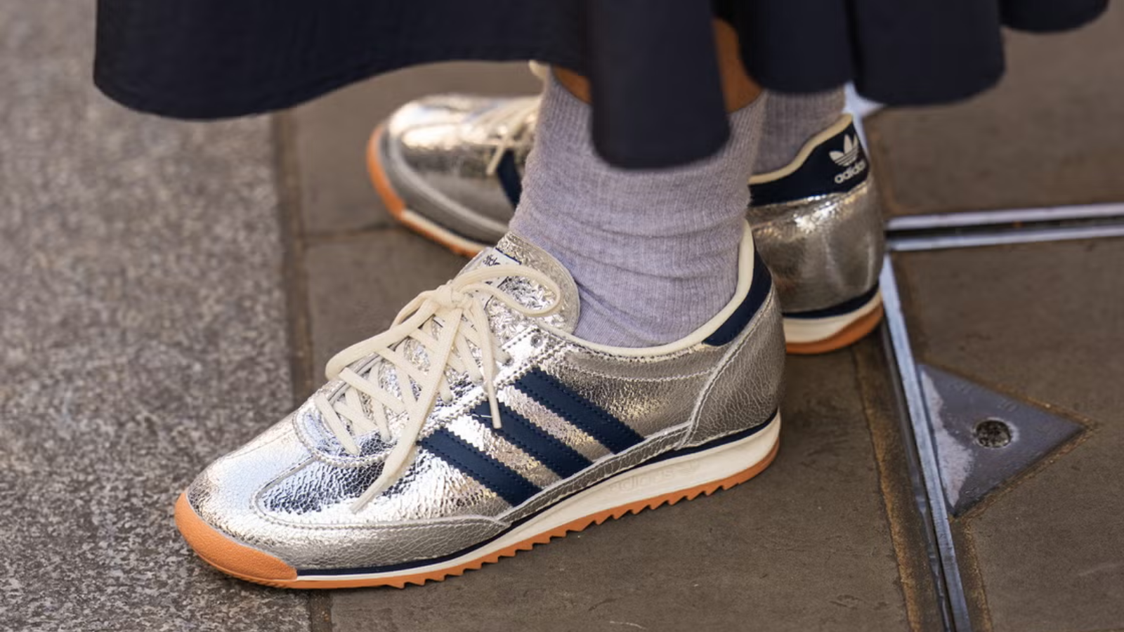 Hinh anh 13: Top 13 doi giay sneaker mua he 2025 dang so huu nhat: tu co dien den hien dai