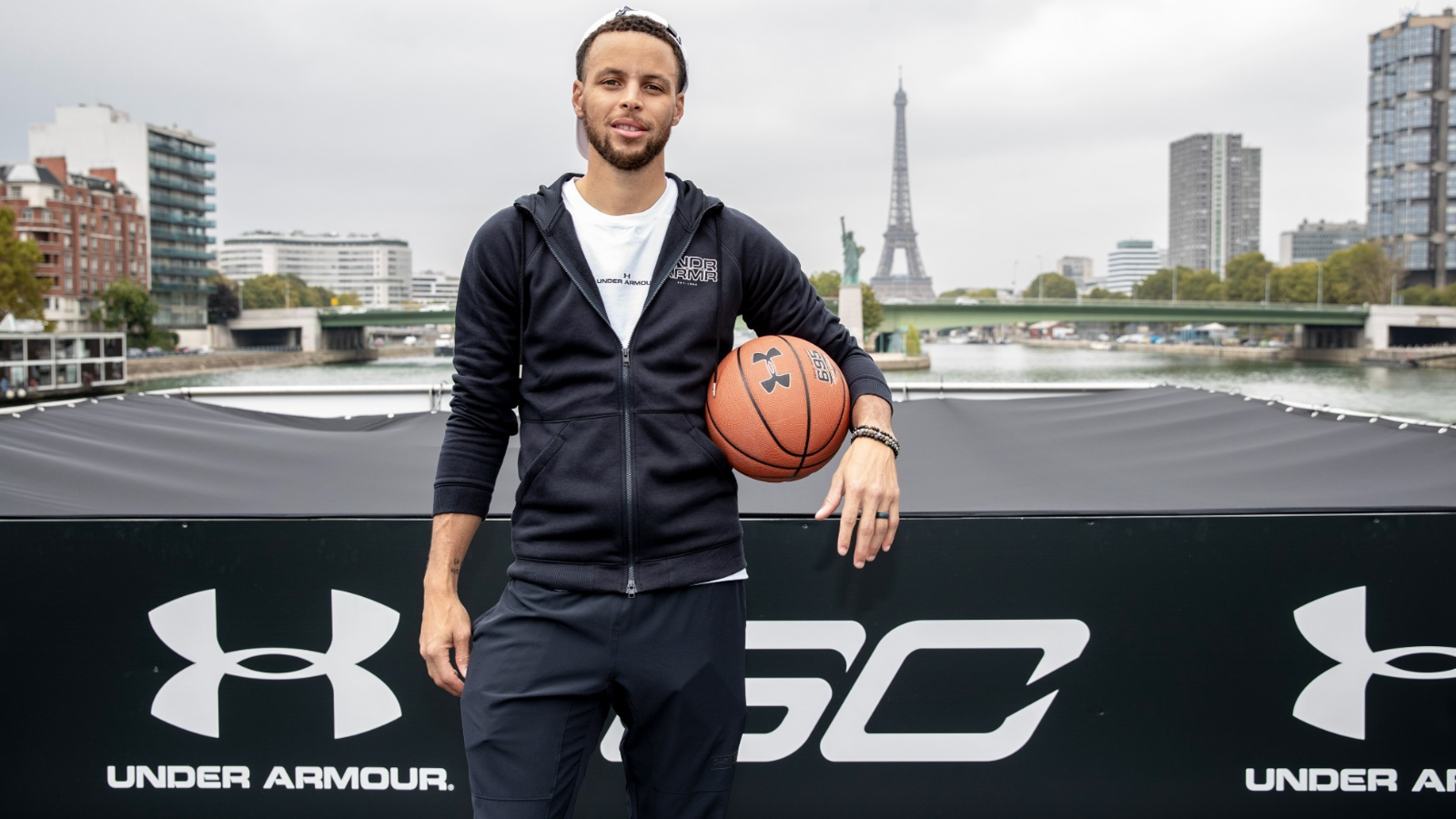 Hinh anh 7: Serena Williams, Steph Curry, Tony Hawk, Roger Federer giay the thao