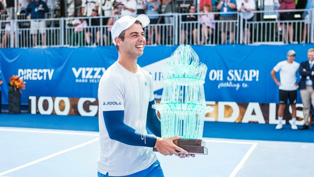 Ben Johns – Huyen thoai Pickleball cung vot JOOLA va giay Babolat