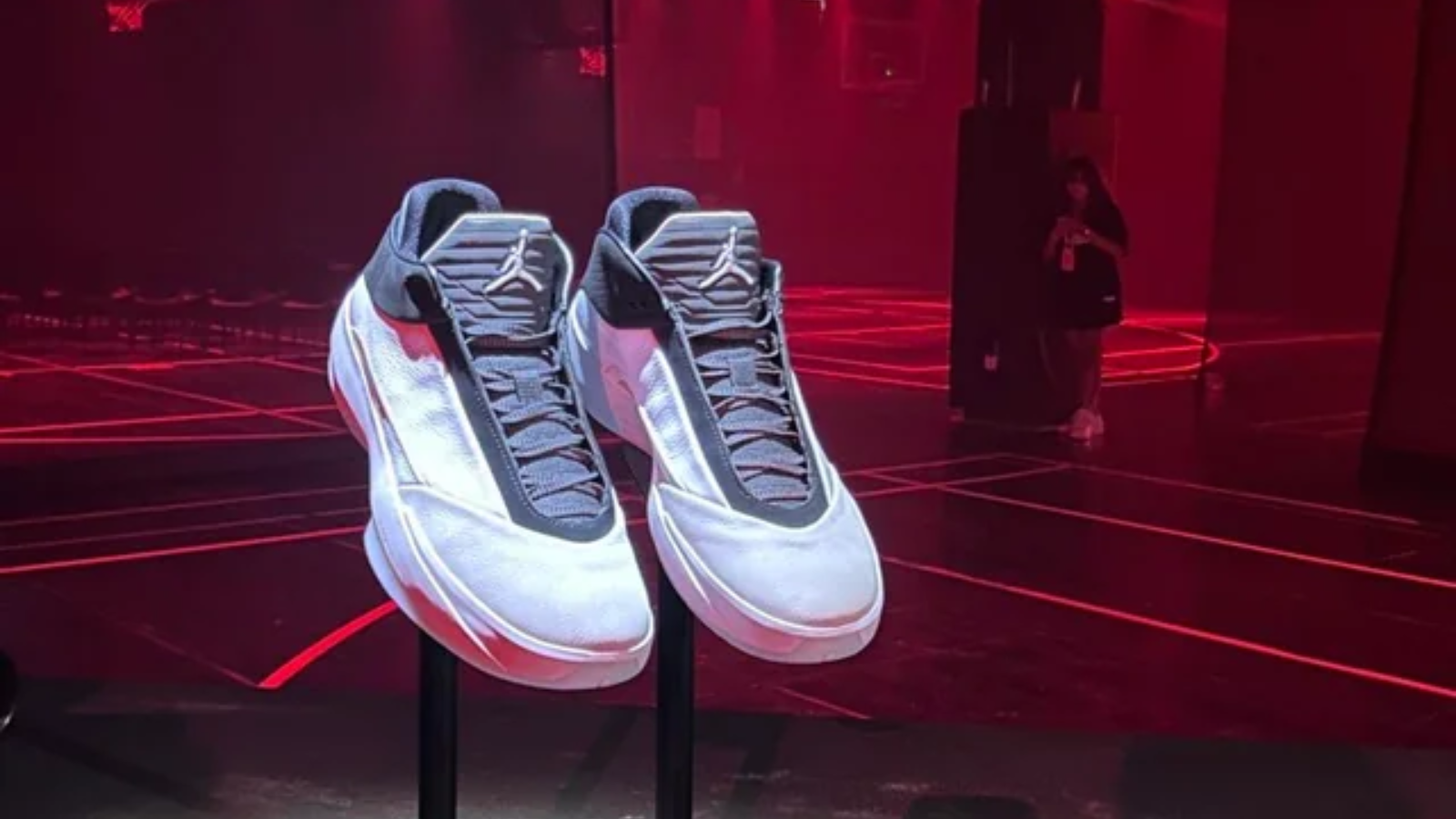 Hinh anh 7: Hinh anh Air Jordan 40 - Doi giay ket hop cong nghe ZoomX va thiet ke di san, ra mat nam 2025.