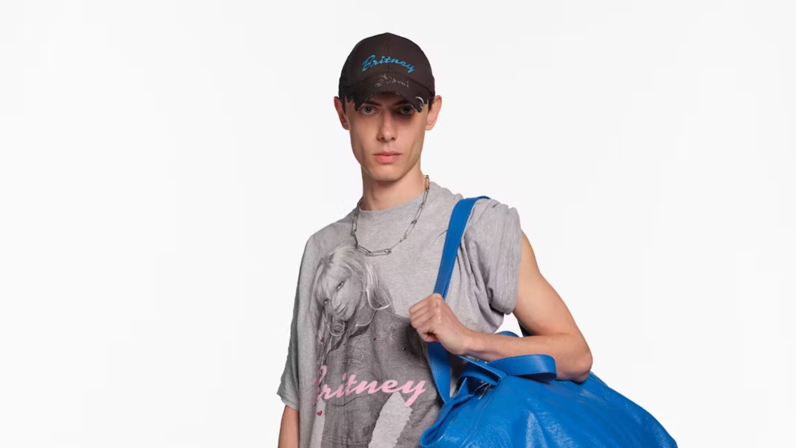 Balenciaga ra mắt BST Xuân 2026 và hợp tác âm nhạc cùng Britney Spears: Di sản 10 năm của Demna Hinh anh 5: Balenciaga ra mat BST Xuan 2026 va hop tac am nhac cung Britney Spears: Di san 10 nam cua Demna