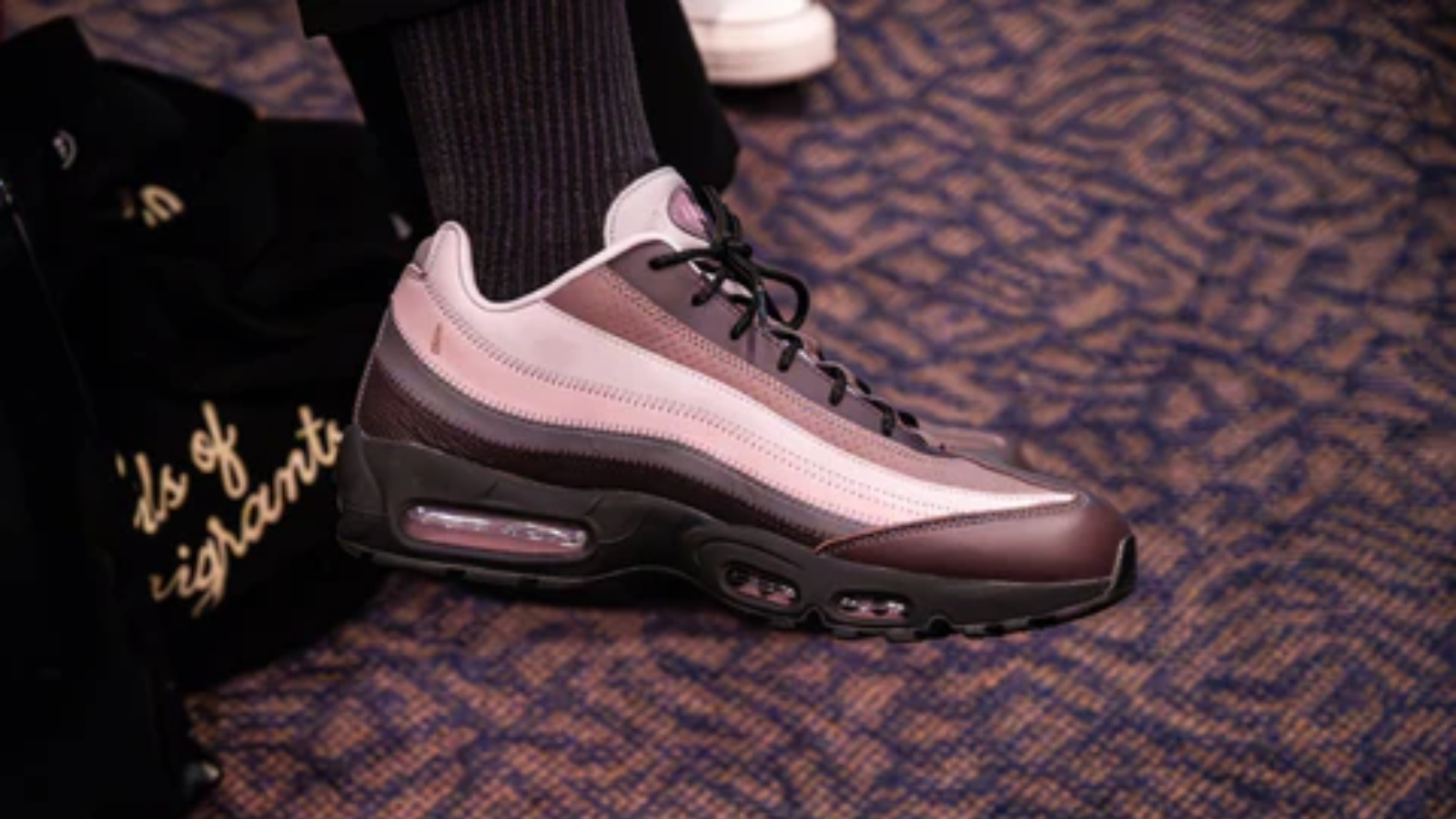 Hinh anh 1: Giay A Ma Maniere x Nike Air Max 95 va Air Force 1 2025