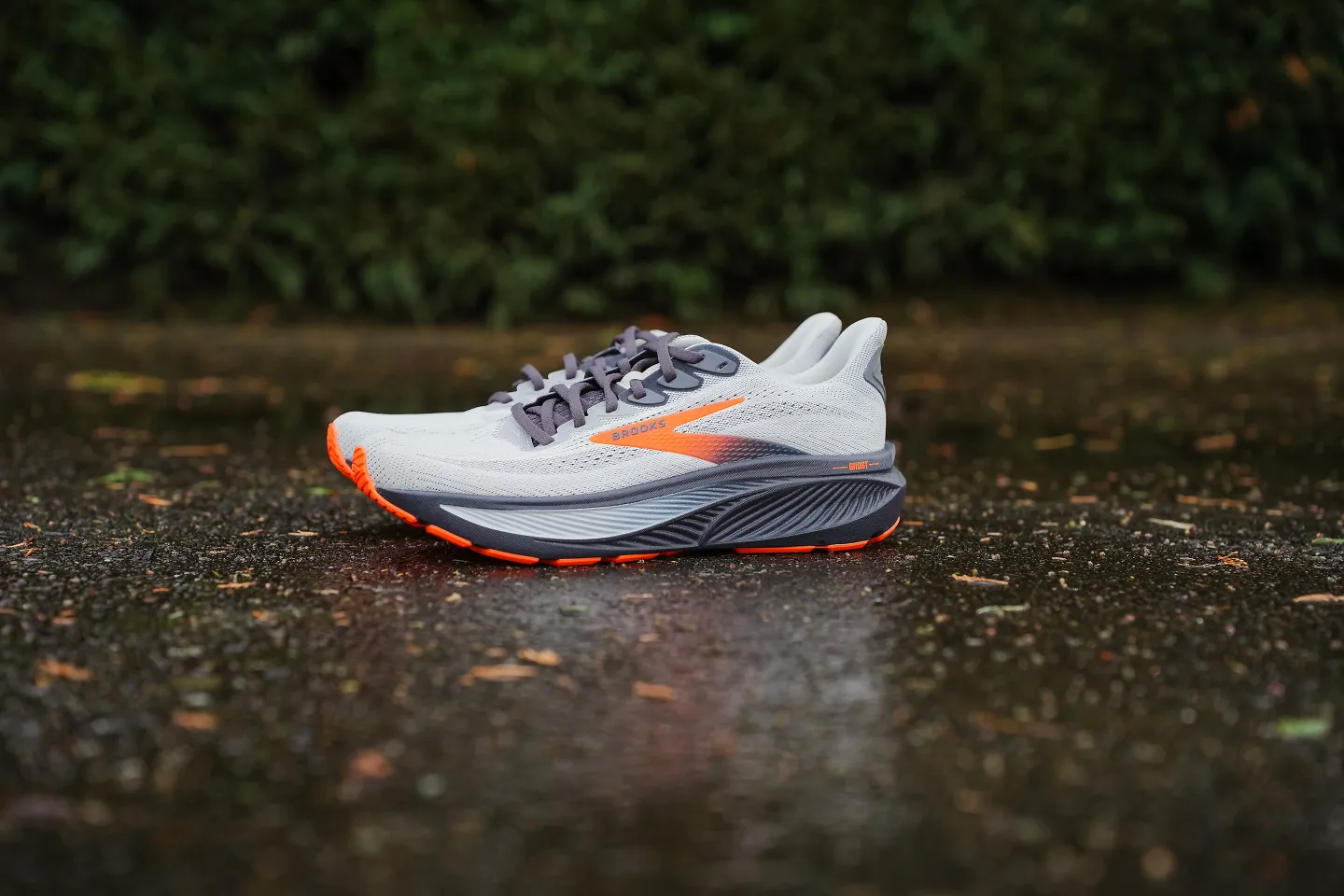 Top 5 đôi giày chạy tốt nhất 2025 và cách chọn đôi giày phù hợp