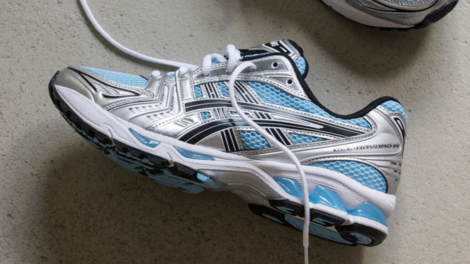 Bỏ lỡ JJJJound x ASICS? Dưới đây là 3 lựa chọn thay thế tuyệt vời Hinh anh 4: Bo lo JJJJound x ASICS? Duoi day la 3 lua chon thay the tuyet voi