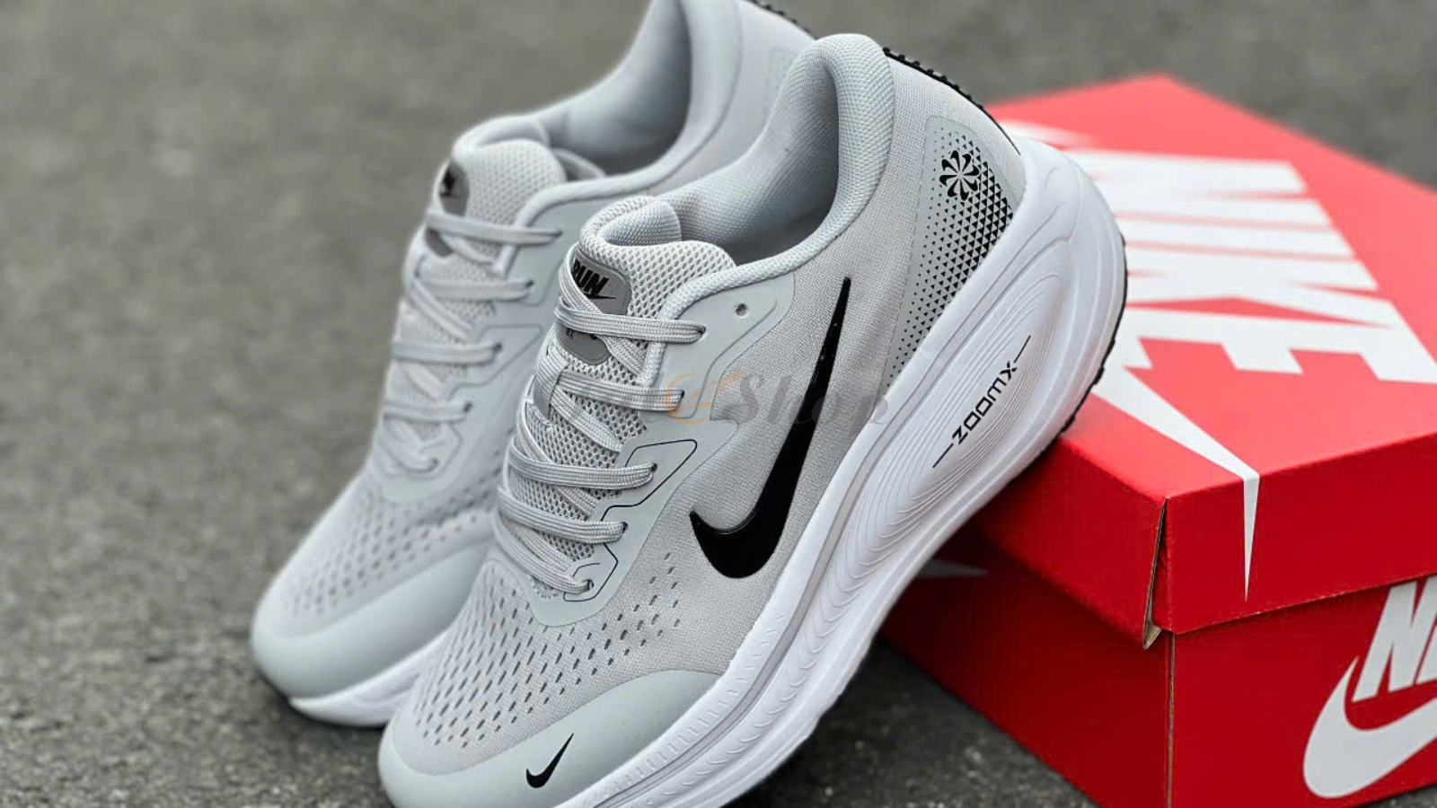 Tất cả những điều bạn cần biết về Nike Vomero 18 Hinh anh 6: Tat ca nhung dieu ban can biet ve Nike Vomero 18